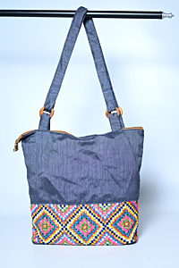 Aapan Kala Hand Bag
