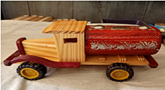 WOODEN TRUCK TOY